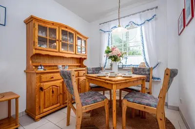 Ein Sitzbereich in der Unterkunft Birkenstraße 14a Charlotte
