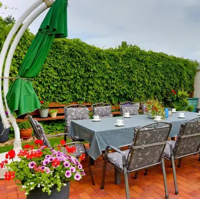 Ein Garten an der Unterkunft Ferienwohnung Meeresbrise