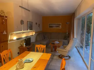 Ein Sitzbereich in der Unterkunft Wohnung Bodden 1