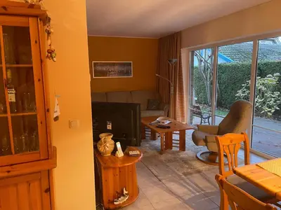 Ein Sitzbereich in der Unterkunft Wohnung Bodden 1
