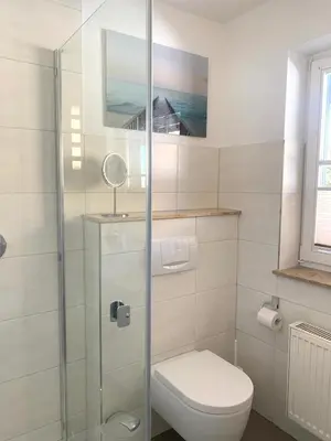 Ein Badezimmer in der Unterkunft Ferienwohnung Schwalbe Wieck/Darss