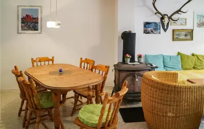 Ein Sitzbereich in der Unterkunft 3 Bedroom Pet Friendly Home In Prerow