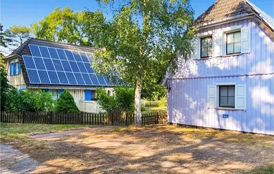 Das Gebäude in dem sich das Ferienhaus befindet