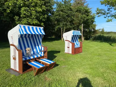 Ein Garten an der Unterkunft Haus Hugo