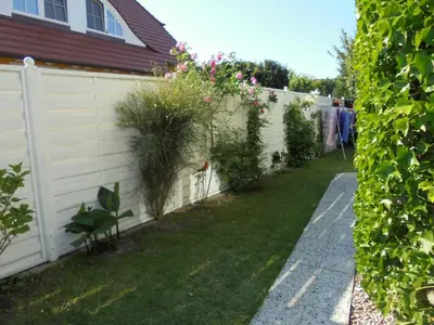 Ein Garten an der Unterkunft Ferienwohnungen/Ferienzimmer Seidel
