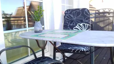 Ein Balkon oder eine Terrasse in der Unterkunft Ferienhaus Kaptein Meyer