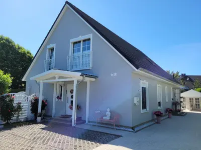 Das Gebäude in dem sich die Ferienwohnung befindet