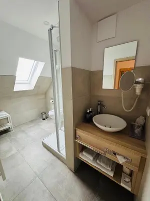 Ein Badezimmer in der Unterkunft Ferienhotel Alter Bahnhof garni
