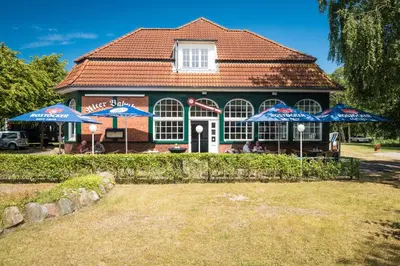 Ein Garten an der Unterkunft Ferienhotel Alter Bahnhof garni