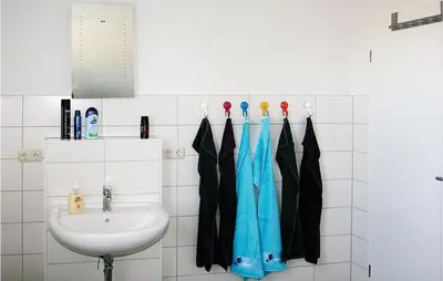 Ein Badezimmer in der Unterkunft Lovely Home In Beiershagen With Wifi