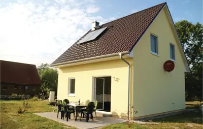 Das Gebäude in dem sich das Ferienhaus befindet