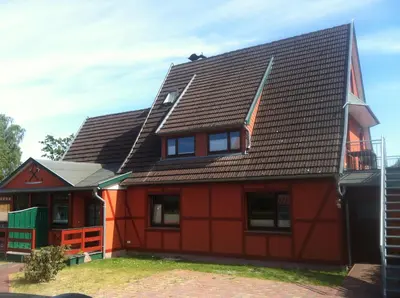 Das Gebäude in dem sich die Ferienwohnung befindet