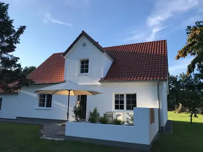 Das Gebäude in dem sich das Ferienhaus befindet