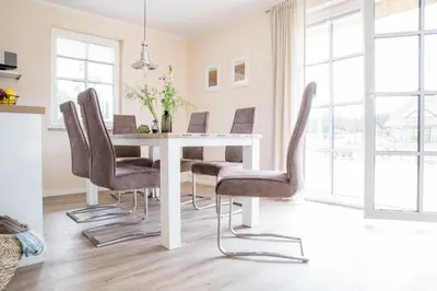 Ein Sitzbereich in der Unterkunft Ferienhaus Haubenlerche 25