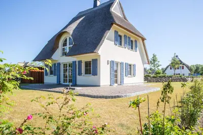 Das Gebäude in dem sich das Ferienhaus befindet