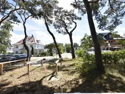Ein Garten an der Unterkunft Wohnung in Ribnitz Damgarten