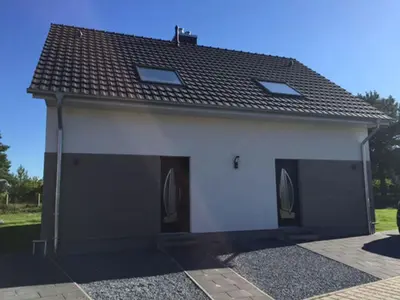 Das Gebäude in dem sich das Ferienhaus befindet