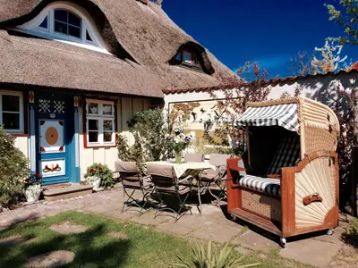 Das Gebäude in dem sich das Ferienhaus befindet