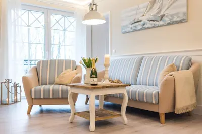 Ein Sitzbereich in der Unterkunft Villa Strandblick 9