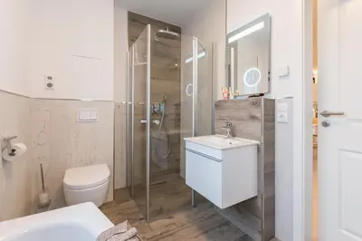 Ein Badezimmer in der Unterkunft Villa Strandblick 9