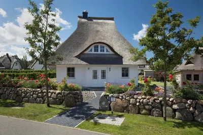 Ein Garten an der Unterkunft Ferienhaus Seeadler 24