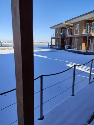 FLOATING HOUSES Classic - Schwimmendes Ferienhaus - Barth Haus 2 im Winter