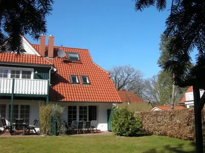 Das Gebäude in dem sich das Ferienhaus befindet