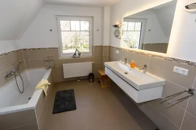 Ein Badezimmer in der Unterkunft Premiumhaus Bodden und Mehr-Brise