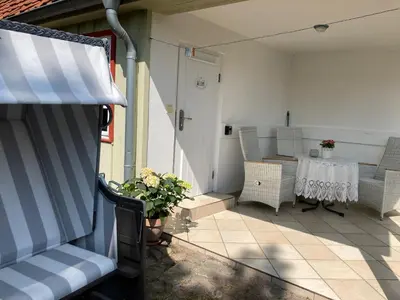 Ein Sitzbereich in der Unterkunft Kleines Haus am Hafen - ruhig und grün am Ortsrand