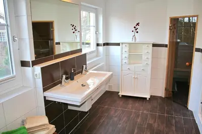Ein Badezimmer in der Unterkunft Ferienhaus 
