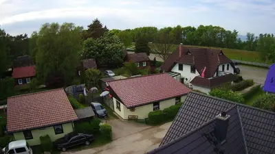 Das Gebäude in dem sich die Ferienwohnung befindet