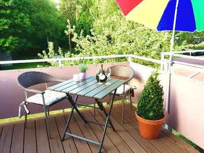 Ein Balkon oder eine Terrasse in der Unterkunft Darssmuschel Dierhagen-Strand - Haus 2
