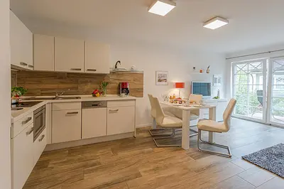 Küche/Küchenzeile in der Unterkunft Les Belles, Haus Bastien, FW Charmant, Whg 7
