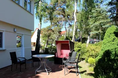 Ein Garten an der Unterkunft Strandvilla Sophie App 1