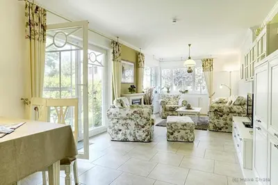 Ein Sitzbereich in der Unterkunft Villa Arielle, FW 4