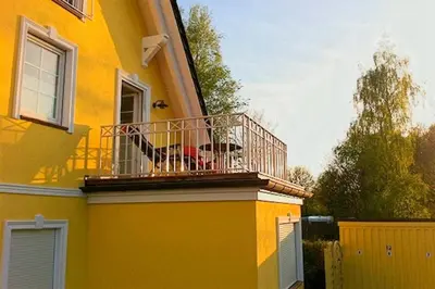 Das Gebäude in dem sich die Ferienwohnung befindet