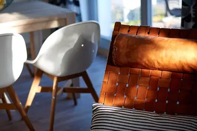Ein Sitzbereich in der Unterkunft Ferienwohnungen Haus am Deich