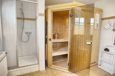 Ein Badezimmer in der Unterkunft Teni`s hus