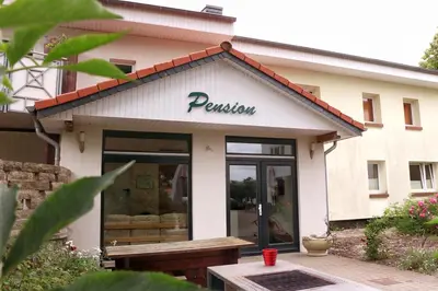 Das Gebäude in dem sich die Pension befindet