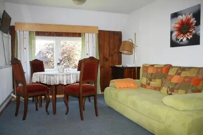 Ein Sitzbereich in der Unterkunft Ferienwohnung 