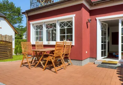 Das Gebäude in dem sich das Ferienhaus befindet