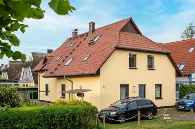 Das Gebäude in dem sich die Ferienwohnung befindet