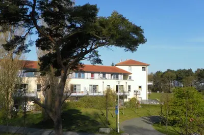 Das Gebäude in dem sich die Ferienwohnung befindet