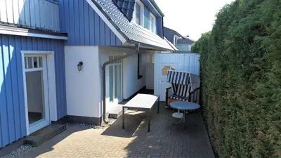 Das Gebäude in dem sich das Ferienhaus befindet