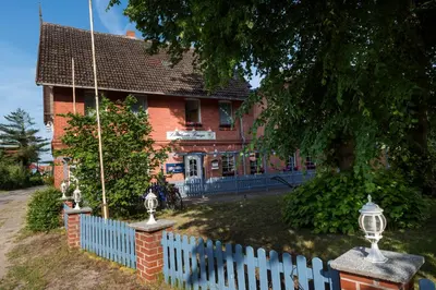 Das Gebäude in dem sich die Pension befindet