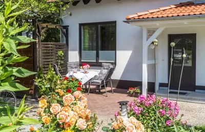 Ein Garten an der Unterkunft Apartment Romantik Flair