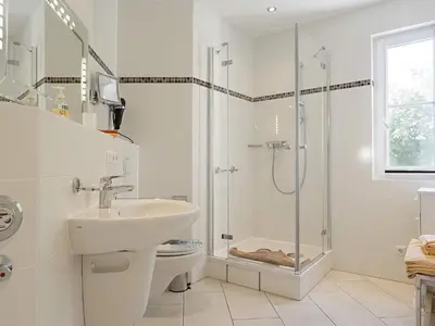 Ein Badezimmer in der Unterkunft Pirol FW 8, PP von Klosterstr