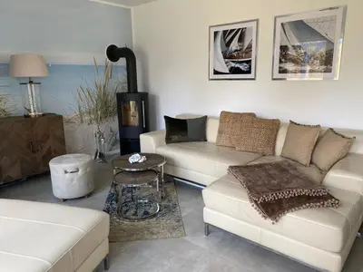 Ein Sitzbereich in der Unterkunft Villa Gudrun, luxury Beach House