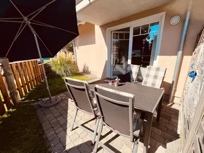 Ein Patio oder anderer Außenbereich in der Unterkunft Ferienwohnung Blue in Born