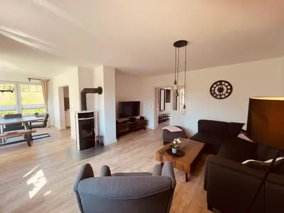 Ein Sitzbereich in der Unterkunft Ferienhaus Svea in Born